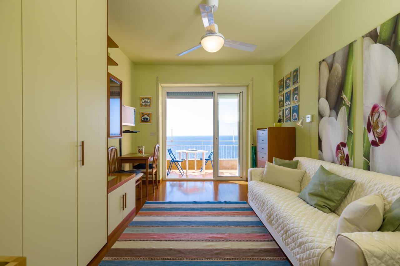163 - Sunshine Suite 4 Fronte Vista Mare, 100M Spiaggia Sanremo Exteriér fotografie